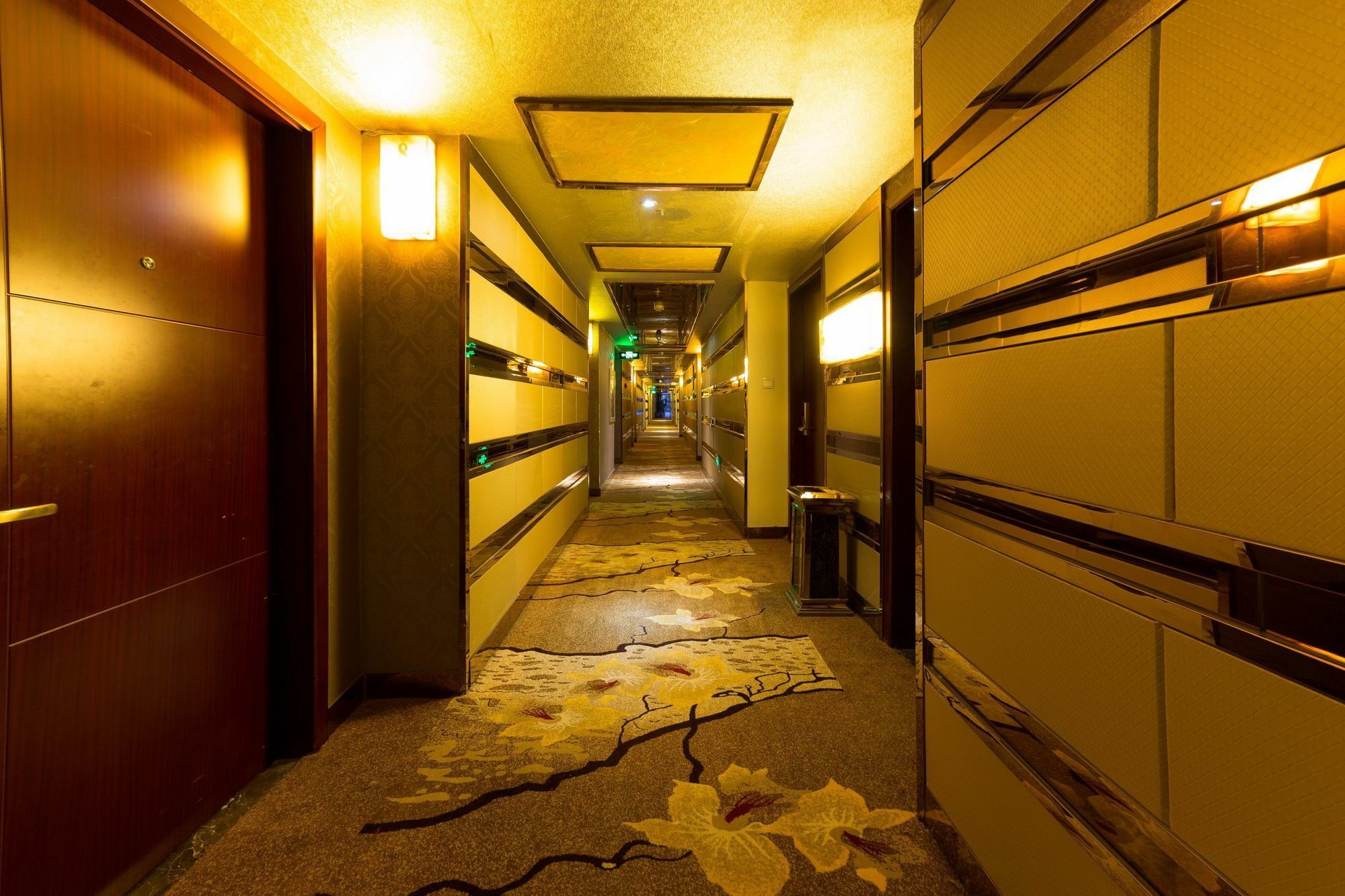 หยงเหอ บิสซิเนส โฮเต็ล Hotel อี้วู ภายนอก รูปภาพ